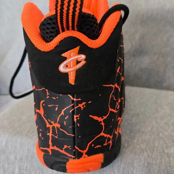 NIKE FOAMPOSITE (LAVA / MAGMA) SIZE 7 MEN / 8.5 WOMEN Nike Magma Lava Foamposites 7 Like new | Mercari main image 4